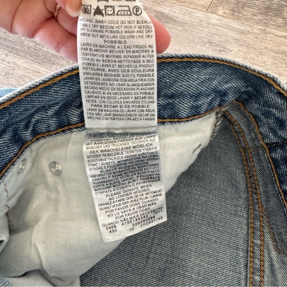 Levi's “Worn In” 505 Regular Fit Straight-Leg Jeans - Light Wash - 34x29 - Picture 8 of 13